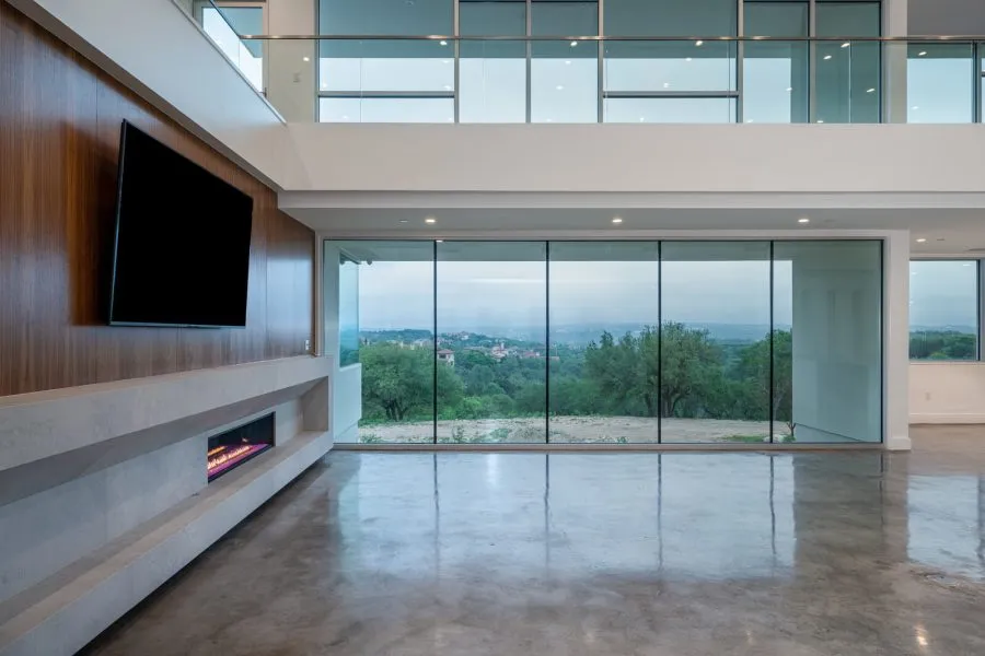 126 aluminium window detail view